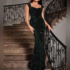 Sweetheart Neckline Sequined Green Prom Dress